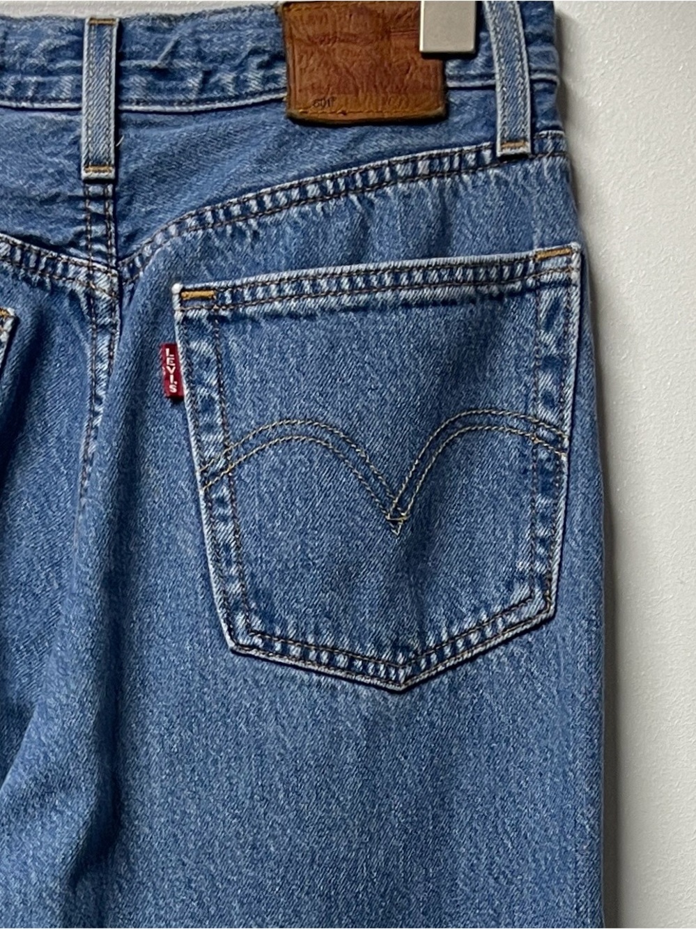Levi's 501 Jogger Jean - Jog My Memory Women’s Size 26 - Picture 6 of 8
